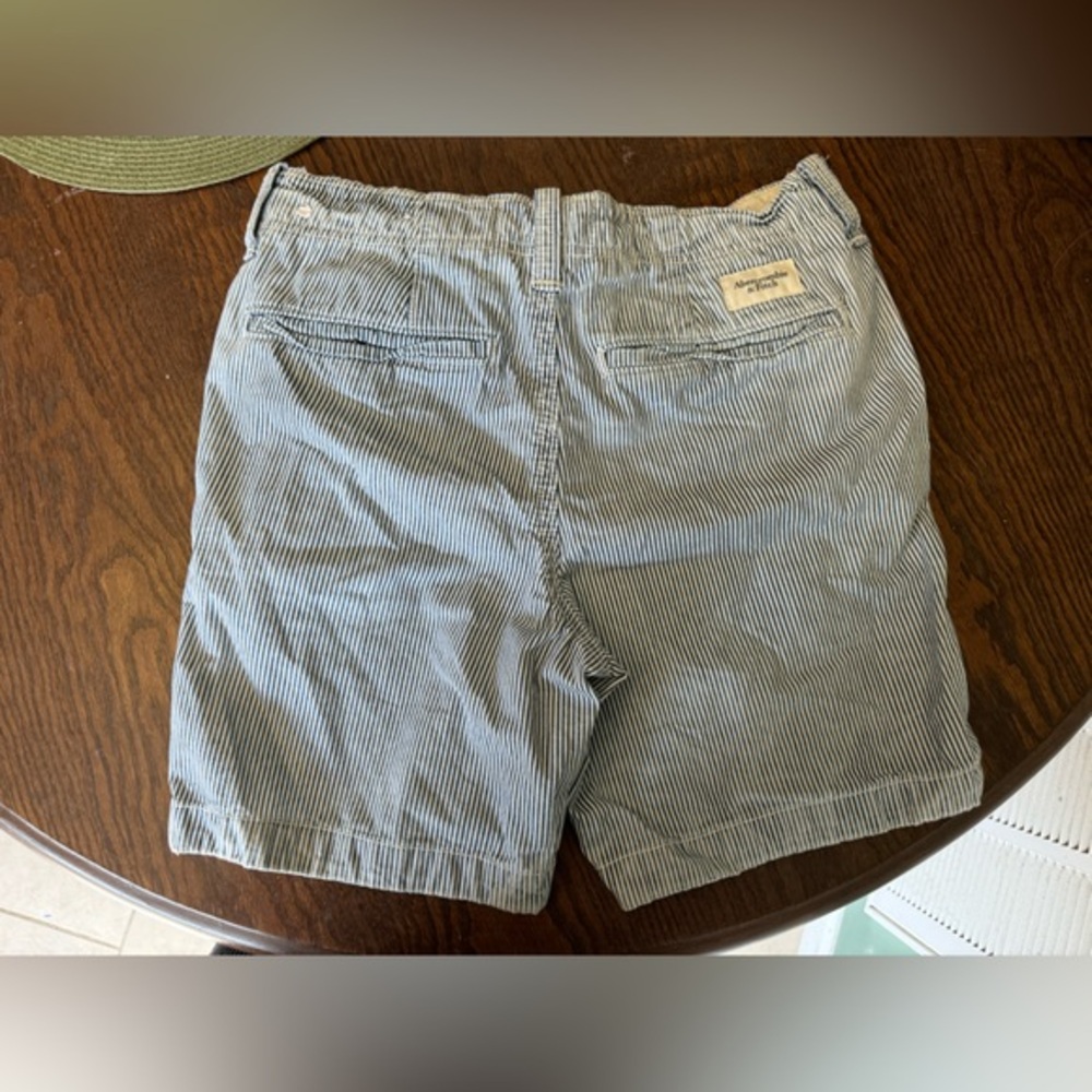 ABERCROMBIE & FITCH Chino Style Button Fly Striped Shorts-Cotton-blue/white-SZ28 - Picture 2 of 3